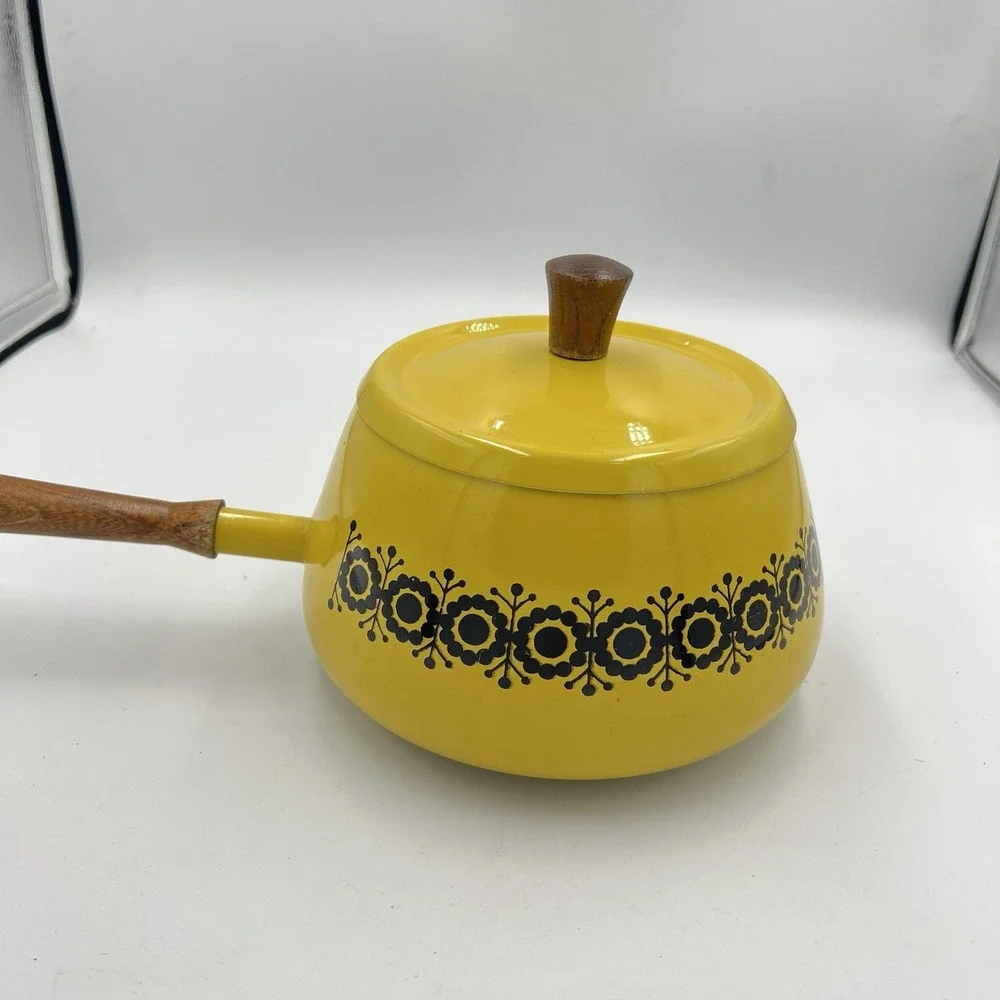 MCM Sauce Pan Pot Mustard Yellow Enamel Lid Wood Handle Japan Vtg‎